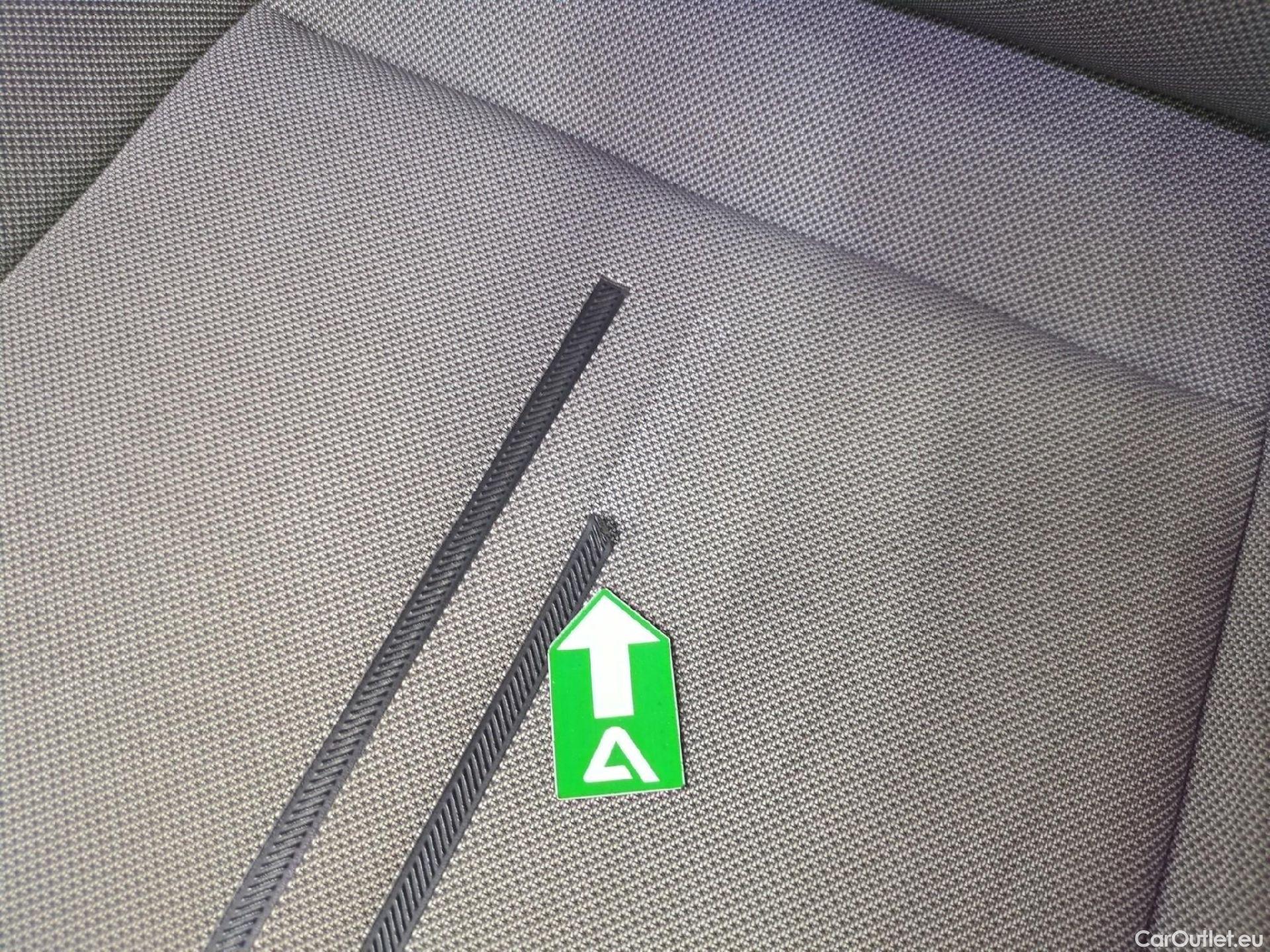  Seat  Leon SEAT  Sportstourer / 2020 / 5P / Break 2.0 TDI 150 DSG S&S Style Business #8