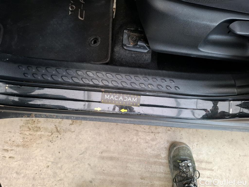  Toyota  C-HR TOYOTA  5p Berline 1.8 HYBRIDE 122 DYNAMIC BUSINESS #39