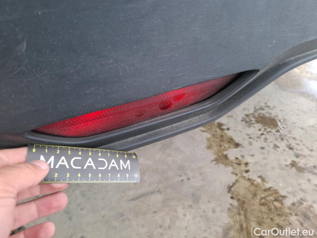  Toyota  C-HR TOYOTA  5p Berline 1.8 HYBRIDE 122 DYNAMIC BUSINESS #72