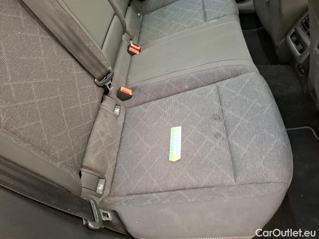  Volkswagen  Golf  VOLKSWAGEN 2020  5P  Berline 2 0 TDI SCR 150 DSG7 Life Busi 1st #23