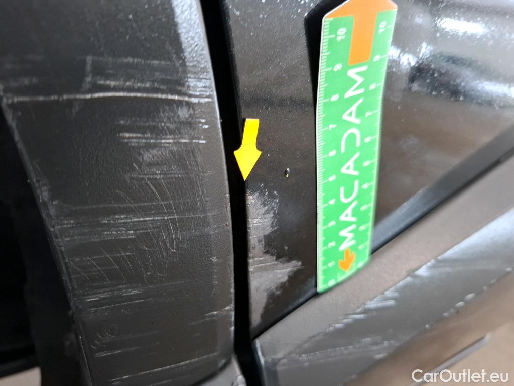  Toyota  C-HR TOYOTA  / 2016 / 5P / SUV 1.8 HYBRIDE 122 DYNAMIC BUSINESS #9