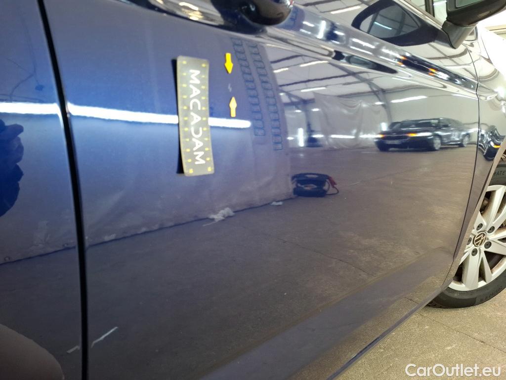  Volkswagen  Touran VOLKSWAGEN  / 2015 / 5P / monospace 2.0 TDI 115 DSG7 Lounge Business 7 pl #43