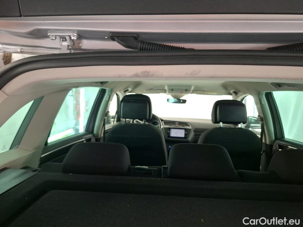  Volkswagen  Tiguan VOLKSWAGEN  / 2020 / 5P / SUV 2.0 TDI 150 DSG7 Life Business #19