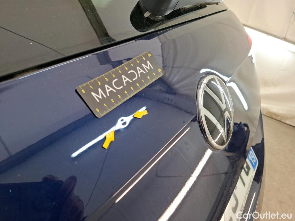  Volkswagen  Touran VOLKSWAGEN  / 2015 / 5P / monospace 2.0 TDI 115 DSG7 Lounge Business 7 pl #39