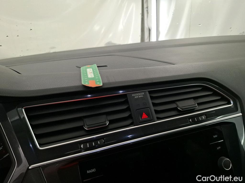  Volkswagen  Tiguan VOLKSWAGEN  Allspace / 2021 / 5P / SUV 2.0 TDI 150 DSG7 Life Business #1