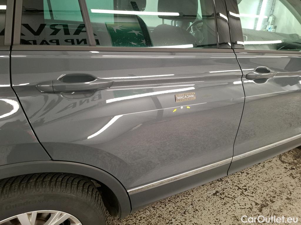  Volkswagen  Tiguan VOLKSWAGEN  / 2020 / 5P / SUV 2.0 TDI 150 DSG7 Life Business #1