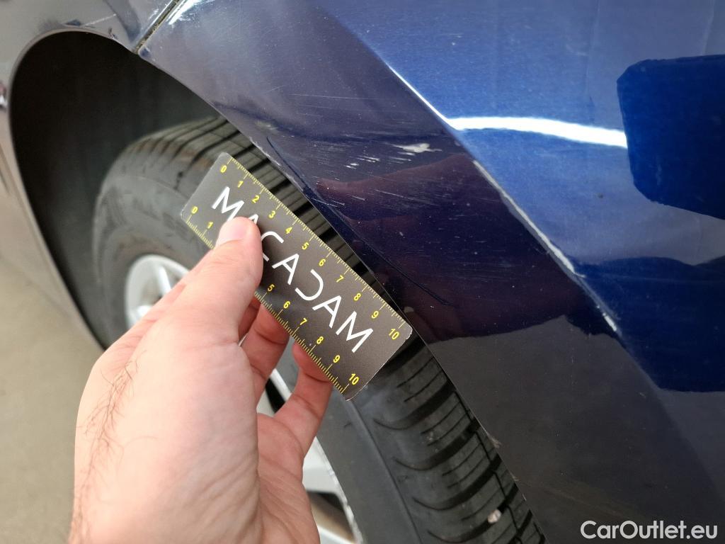  Volkswagen  Touran VOLKSWAGEN  / 2015 / 5P / monospace 2.0 TDI 115 DSG7 Lounge Business 7 pl #11