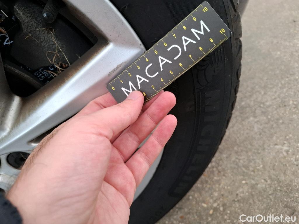  Volkswagen  Touran VOLKSWAGEN  / 2015 / 5P / monospace 2.0 TDI 115 DSG7 Lounge Business 7 pl #21