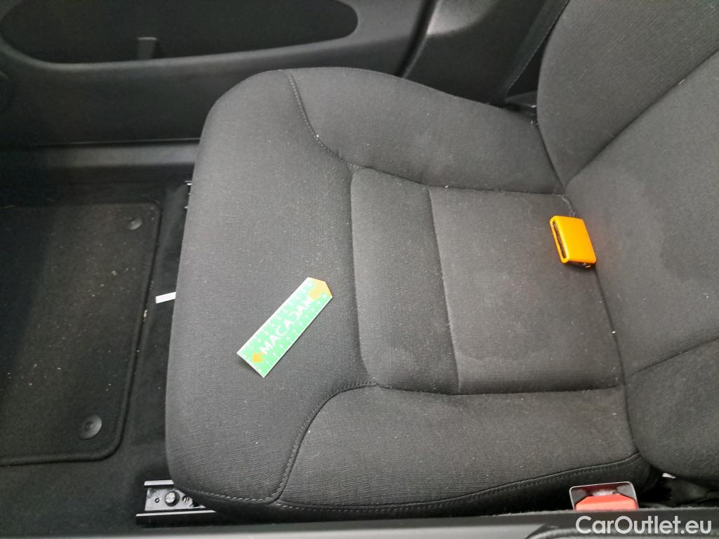  Volvo  XC60 VOLVO  / 2021 / 5P / SUV B4 197 GearTronic 8 Momentum #33