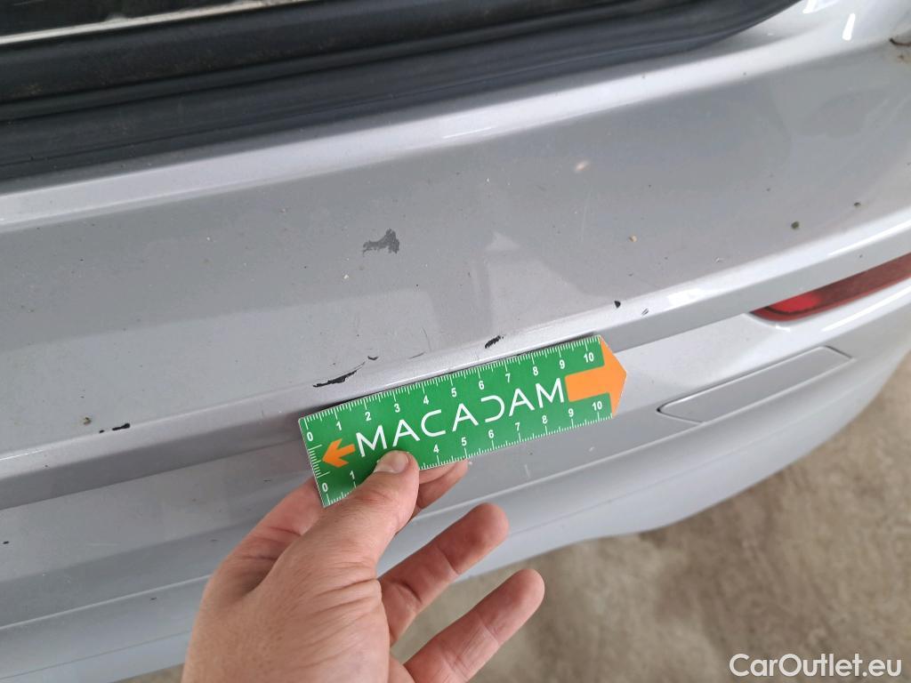  Volvo  XC60 VOLVO  / 2021 / 5P / SUV B4 197 GearTronic 8 Momentum #16