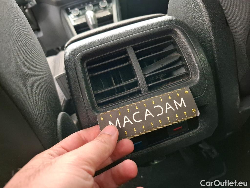  Volkswagen  Touran VOLKSWAGEN  / 2015 / 5P / monospace 2.0 TDI 115 DSG7 Lounge Business 7 pl #17