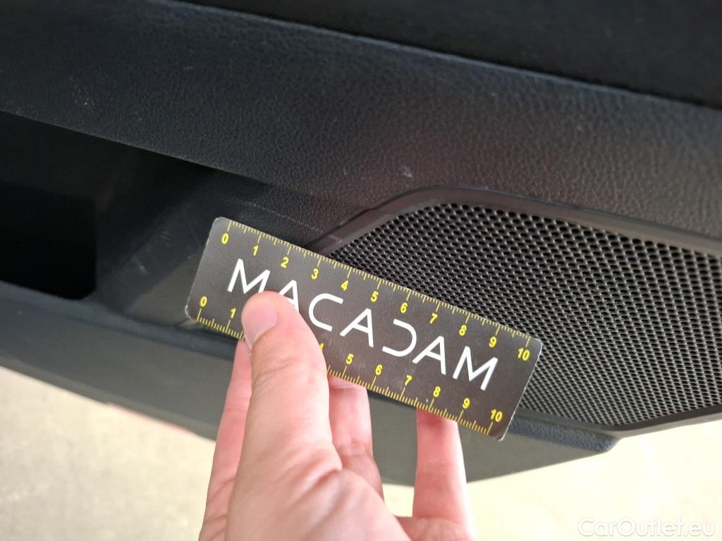  Volkswagen  Touran VOLKSWAGEN  / 2015 / 5P / monospace 2.0 TDI 115 DSG7 Lounge Business 7 pl #37