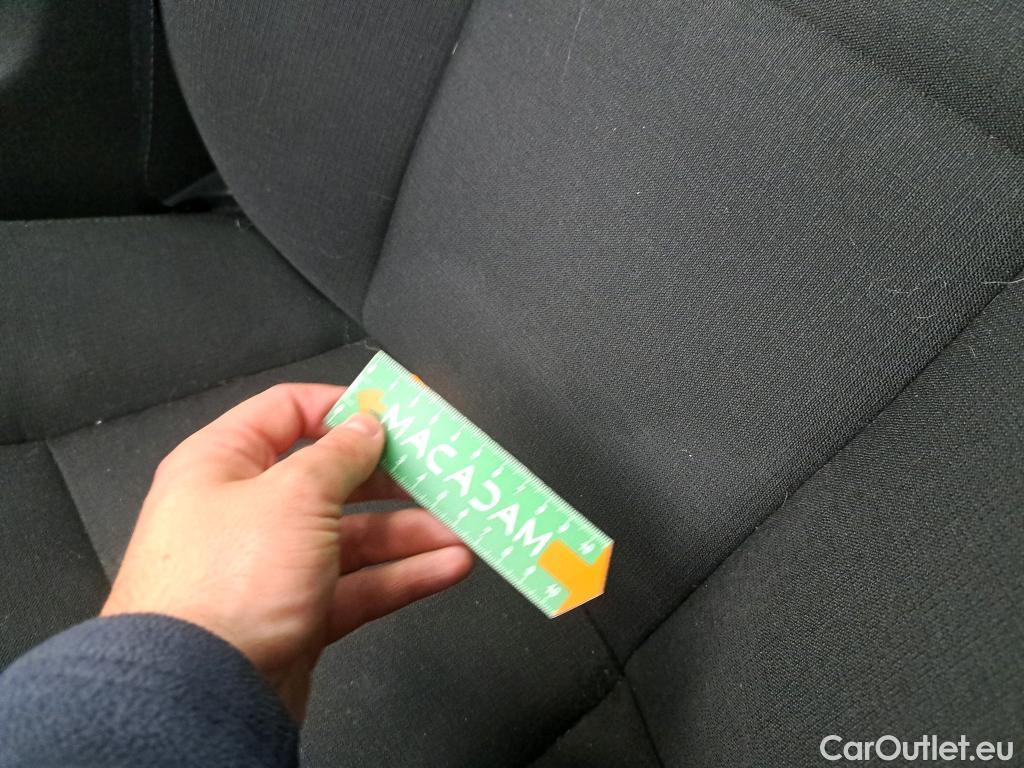  Volvo  XC60 VOLVO  / 2021 / 5P / SUV B4 197 GearTronic 8 Momentum #35