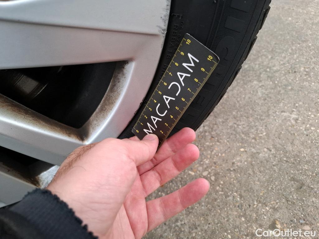  Volkswagen  Touran VOLKSWAGEN  / 2015 / 5P / monospace 2.0 TDI 115 DSG7 Lounge Business 7 pl #22