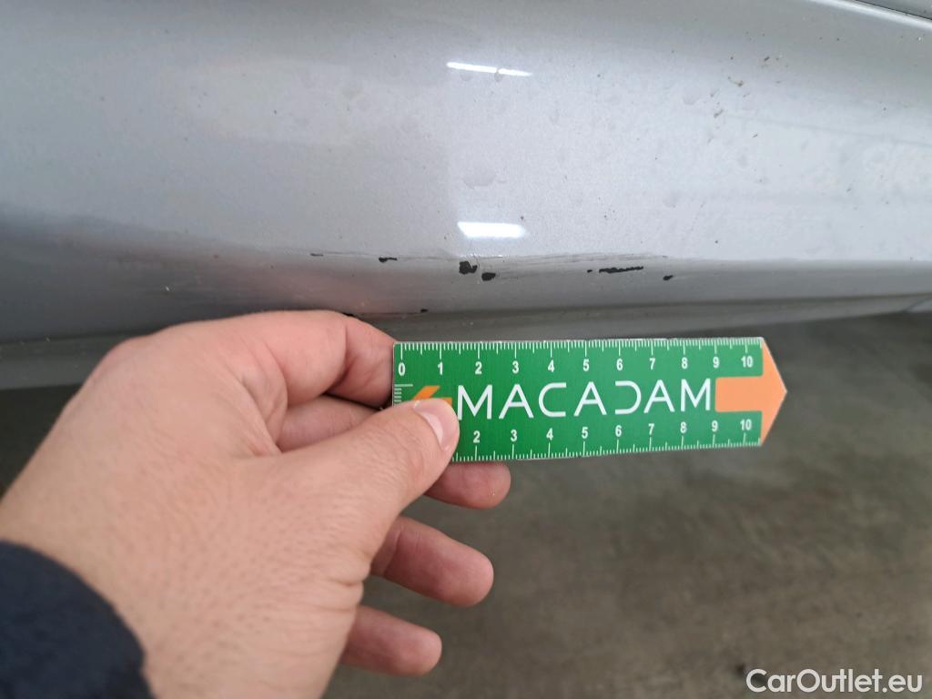  Volvo  XC60 VOLVO  / 2021 / 5P / SUV B4 197 GearTronic 8 Momentum #30