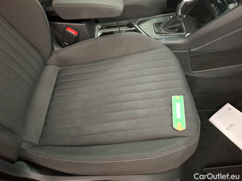  Volkswagen  Tiguan VOLKSWAGEN  Allspace / 2021 / 5P / SUV 2.0 TDI 150 DSG7 Life Business #9