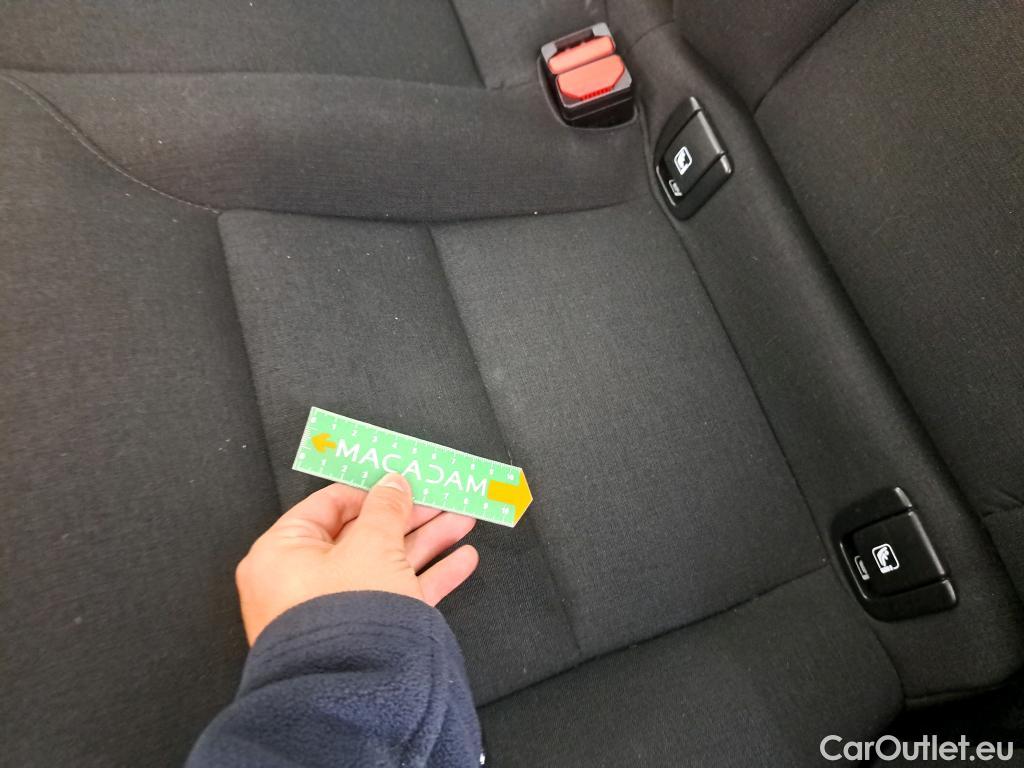  Volvo  XC60 VOLVO  / 2021 / 5P / SUV B4 197 GearTronic 8 Momentum #37