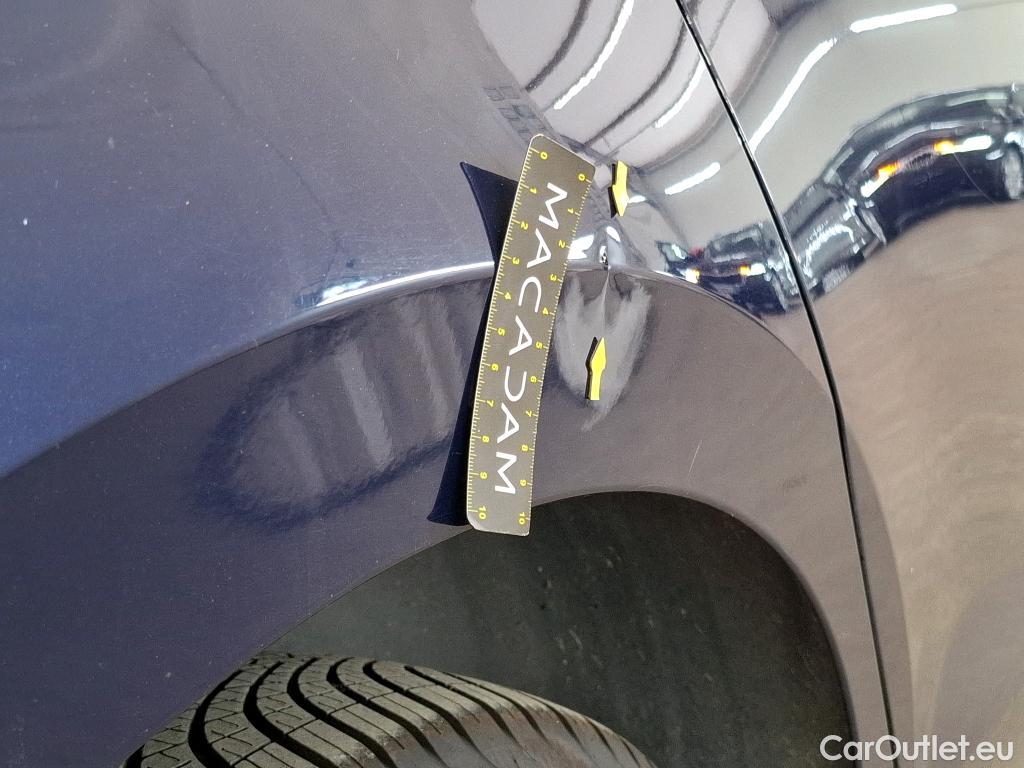  Volkswagen  Touran VOLKSWAGEN  / 2015 / 5P / monospace 2.0 TDI 115 DSG7 Lounge Business 7 pl #42