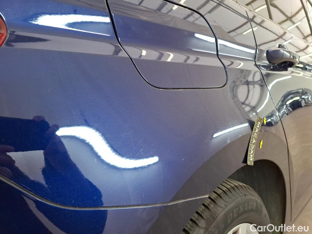  Volkswagen  Touran VOLKSWAGEN  / 2015 / 5P / monospace 2.0 TDI 115 DSG7 Lounge Business 7 pl #41