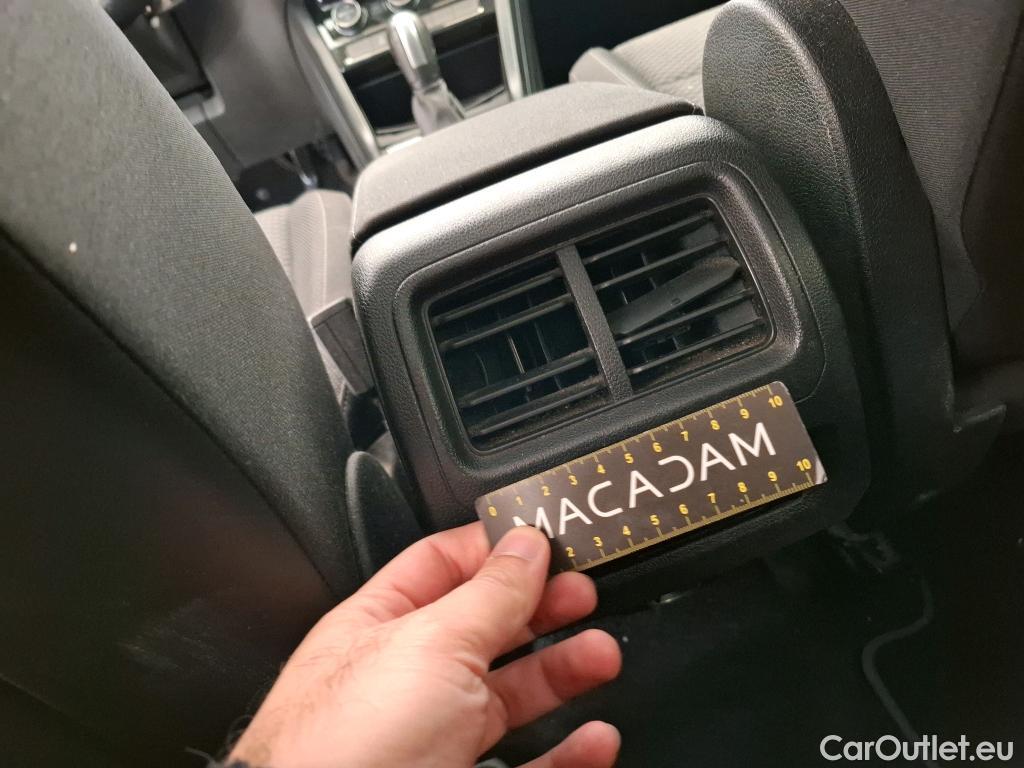  Volkswagen  Touran VOLKSWAGEN  / 2015 / 5P / monospace 2.0 TDI 115 DSG7 Lounge Business 7 pl #16