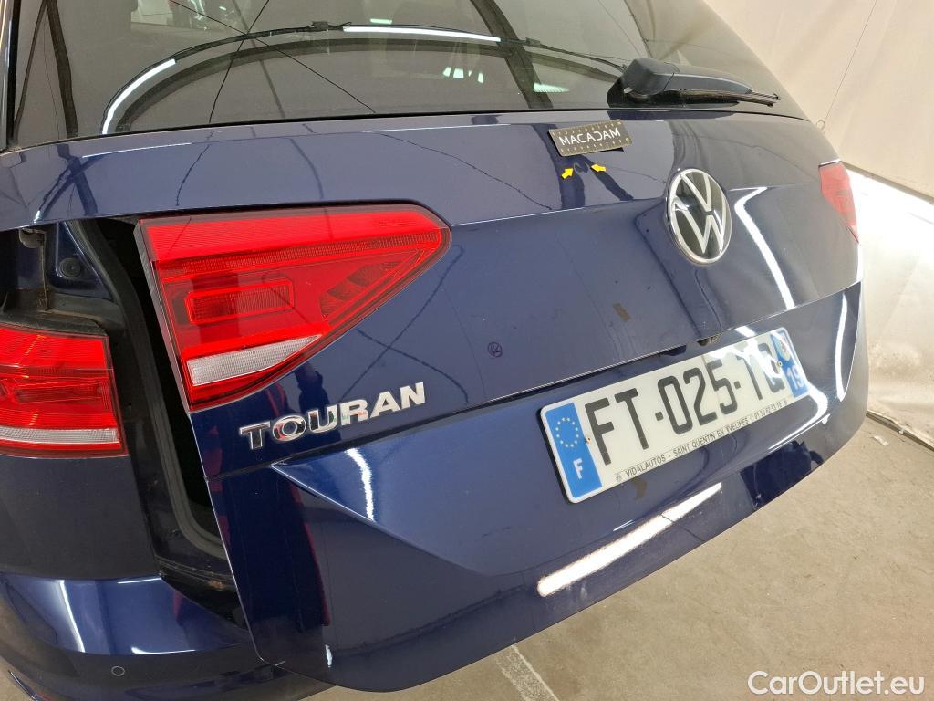  Volkswagen  Touran VOLKSWAGEN  / 2015 / 5P / monospace 2.0 TDI 115 DSG7 Lounge Business 7 pl #38