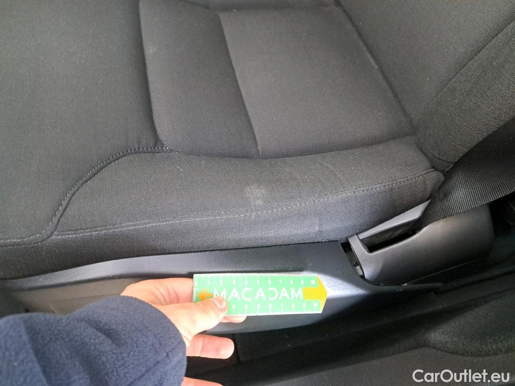  Volvo  XC60 VOLVO  / 2021 / 5P / SUV B4 197 GearTronic 8 Momentum #36