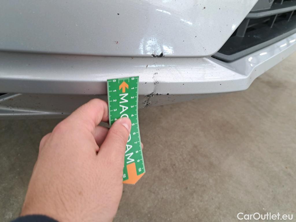  Volvo  XC60 VOLVO  / 2021 / 5P / SUV B4 197 GearTronic 8 Momentum #4