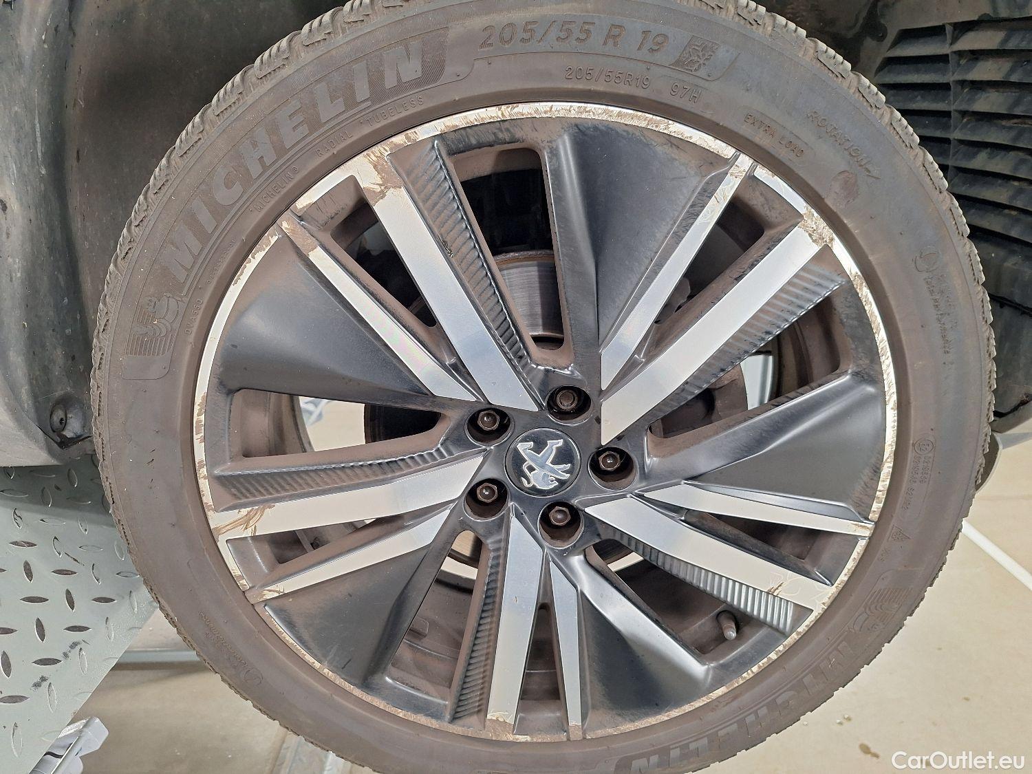  Peugeot  5008 Peugeot,  FL'20, Peugeot  1.2 PureTech 96kW S&S EAT8 GT Pack 5d #4