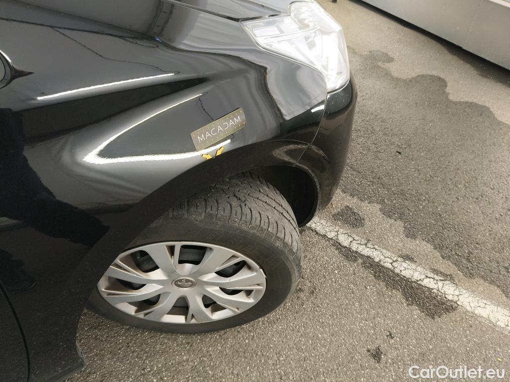  Peugeot  208  Affaire Premium Pack 1.2 80CV BVM5 E6dT #51