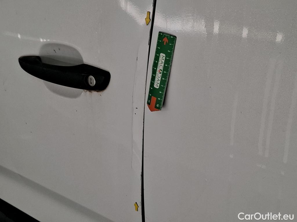  Citroen  Berlingo CITROEN  / 2018 / 4P / Fourgonnette M 1000kg PureTech 110 S&S BVM6 Driver #2