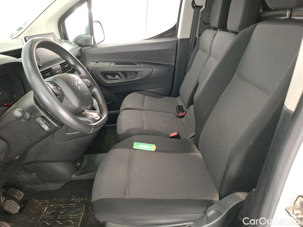  Citroen  Berlingo CITROEN  / 2018 / 4P / Fourgonnette M 1000kg PureTech 110 S&S BVM6 Driver #18