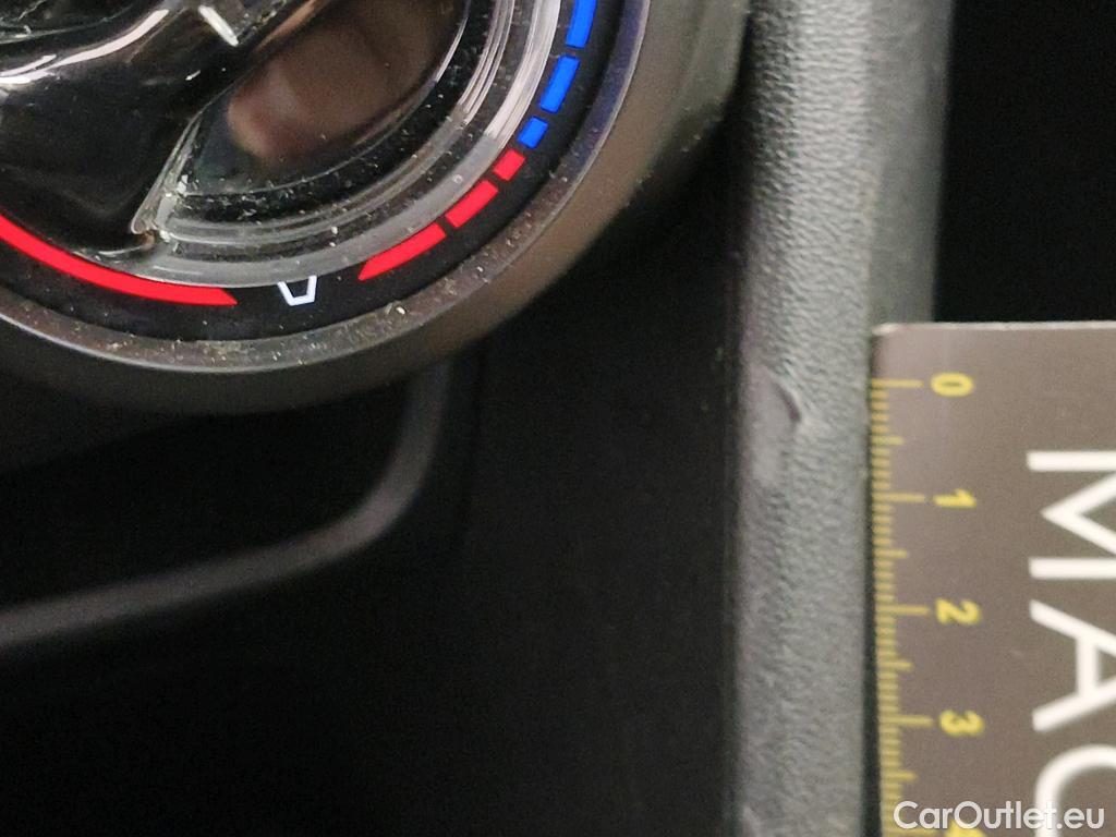  Peugeot  208  Affaire Premium Pack 1.2 80CV BVM5 E6dT #19