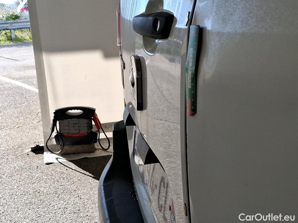  Citroen  Berlingo CITROEN  / 2018 / 4P / Fourgonnette M 1000kg PureTech 110 S&S BVM6 Driver #9