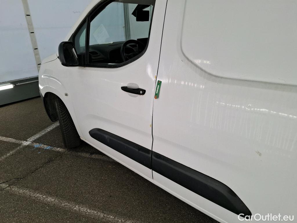  Citroen  Berlingo CITROEN  / 2018 / 4P / Fourgonnette M 1000kg PureTech 110 S&S BVM6 Driver #1