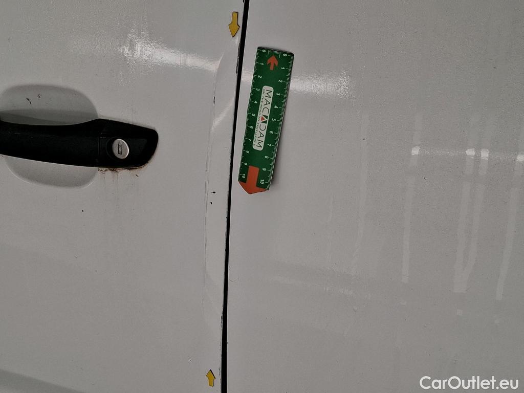  Citroen  Berlingo CITROEN  / 2018 / 4P / Fourgonnette M 1000kg PureTech 110 S&S BVM6 Driver #3