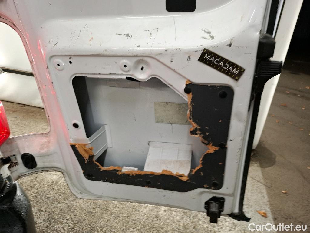  Peugeot  Expert  Fourgon Premium L2 1.5 HDi 120CV BVM6 E6d #13