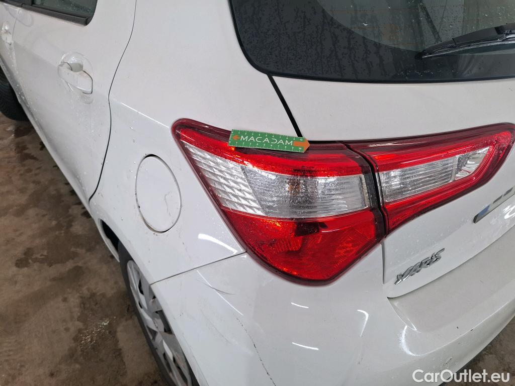  Toyota  Yaris  Hybride Affaires / 2017 / 5P / Berline 1.5 VVT-I HYBRID AUTO France Business #9