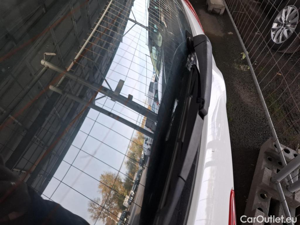  Toyota  Yaris  Hybride Affaires / 2017 / 5P / Berline 1.5 VVT-I HYBRID AUTO France Business #41