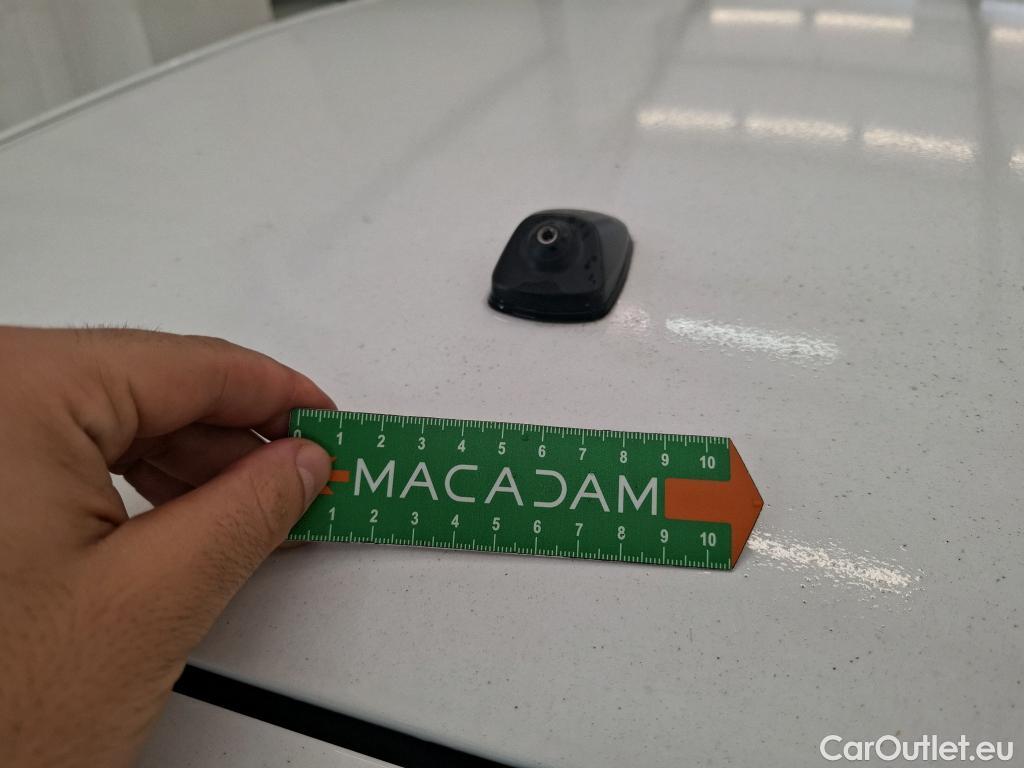  Toyota  Yaris  Hybride Affaires / 2017 / 5P / Berline 1.5 VVT-I HYBRID AUTO France Business #29