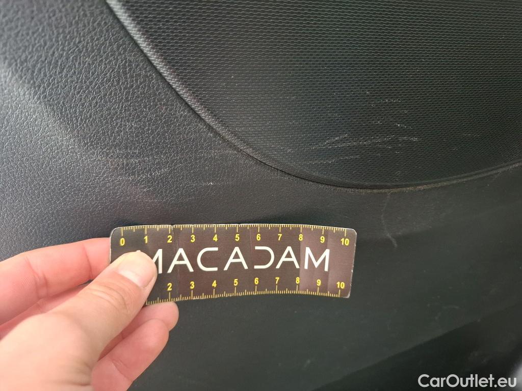  Renault  Trafic  / 2019 / 4P / Fourgon tole FG GCF L1H1 1000 Energy dCi 145 EDC (Ex 466H) / VH CHEZ TEA #13