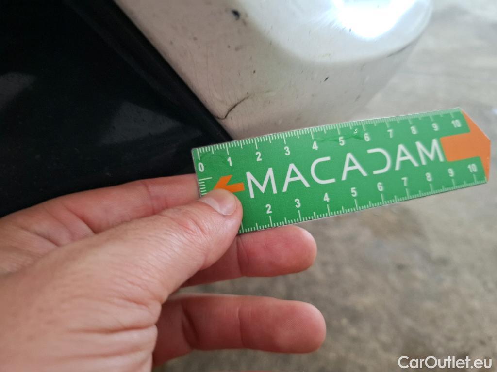  Toyota  Yaris  Hybride Affaires / 2017 / 5P / Berline 1.5 VVT-I HYBRID AUTO France Business #7