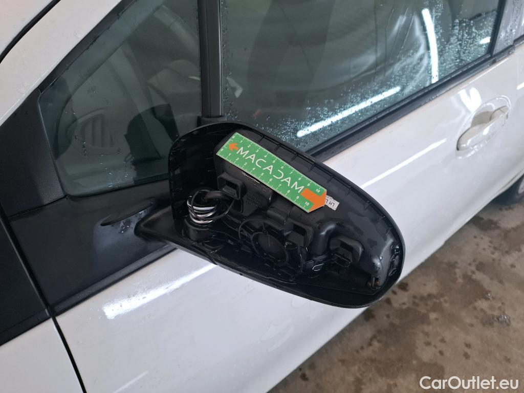  Toyota  Yaris  Hybride Affaires / 2017 / 5P / Berline 1.5 VVT-I HYBRID AUTO France Business #26