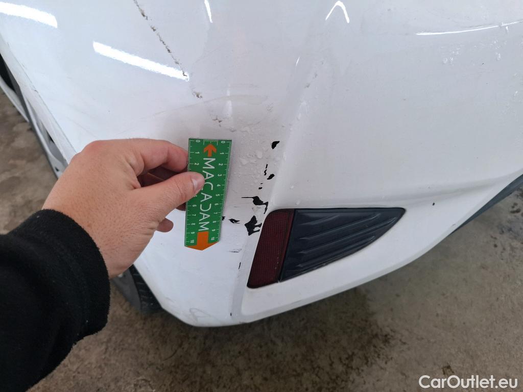  Toyota  Yaris  Hybride Affaires / 2017 / 5P / Berline 1.5 VVT-I HYBRID AUTO France Business #15