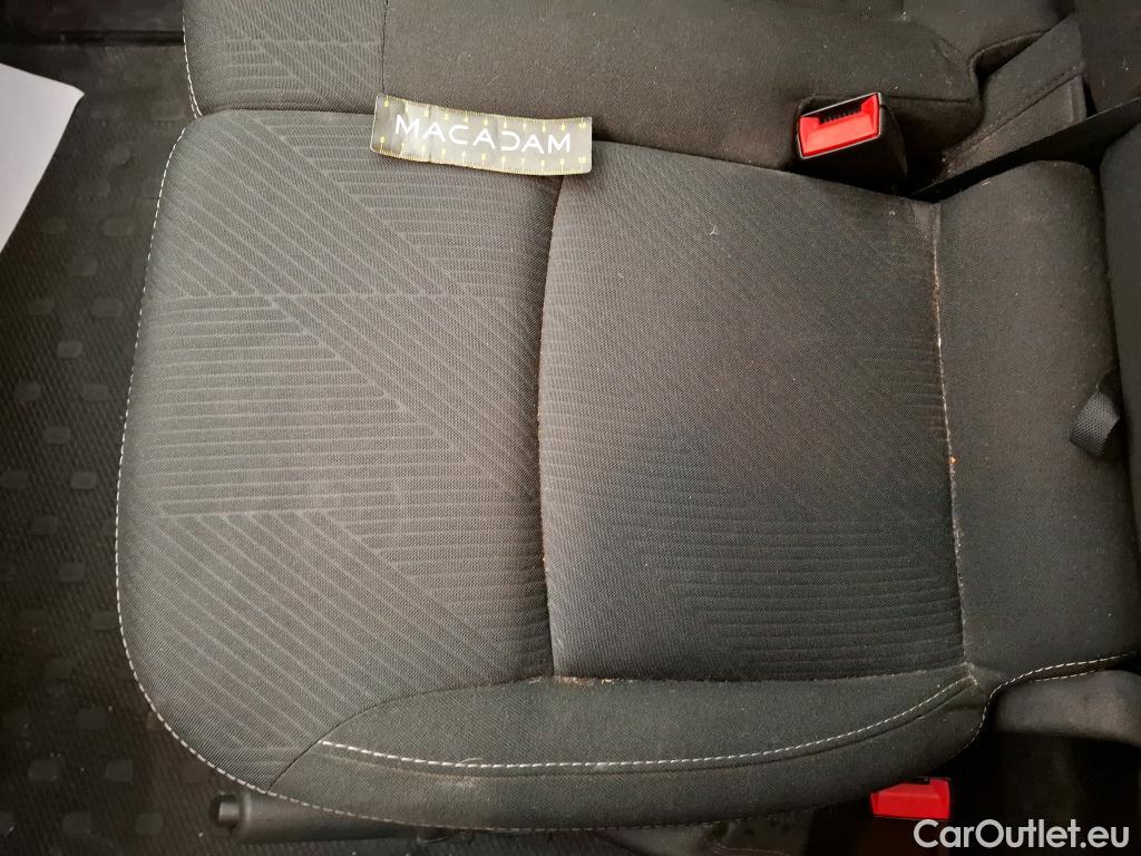  Renault  Trafic  / 2019 / 4P / Fourgon tole FG GCF L1H1 1000 Energy dCi 145 EDC (Ex 466H) / VH CHEZ TEA #20