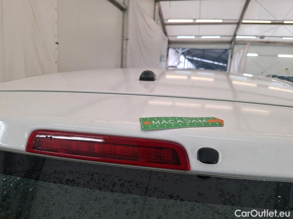  Toyota  Yaris  Hybride Affaires / 2017 / 5P / Berline 1.5 VVT-I HYBRID AUTO France Business #28