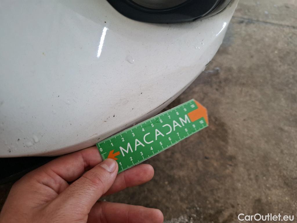  Toyota  Yaris  Hybride Affaires / 2017 / 5P / Berline 1.5 VVT-I HYBRID AUTO France Business #8