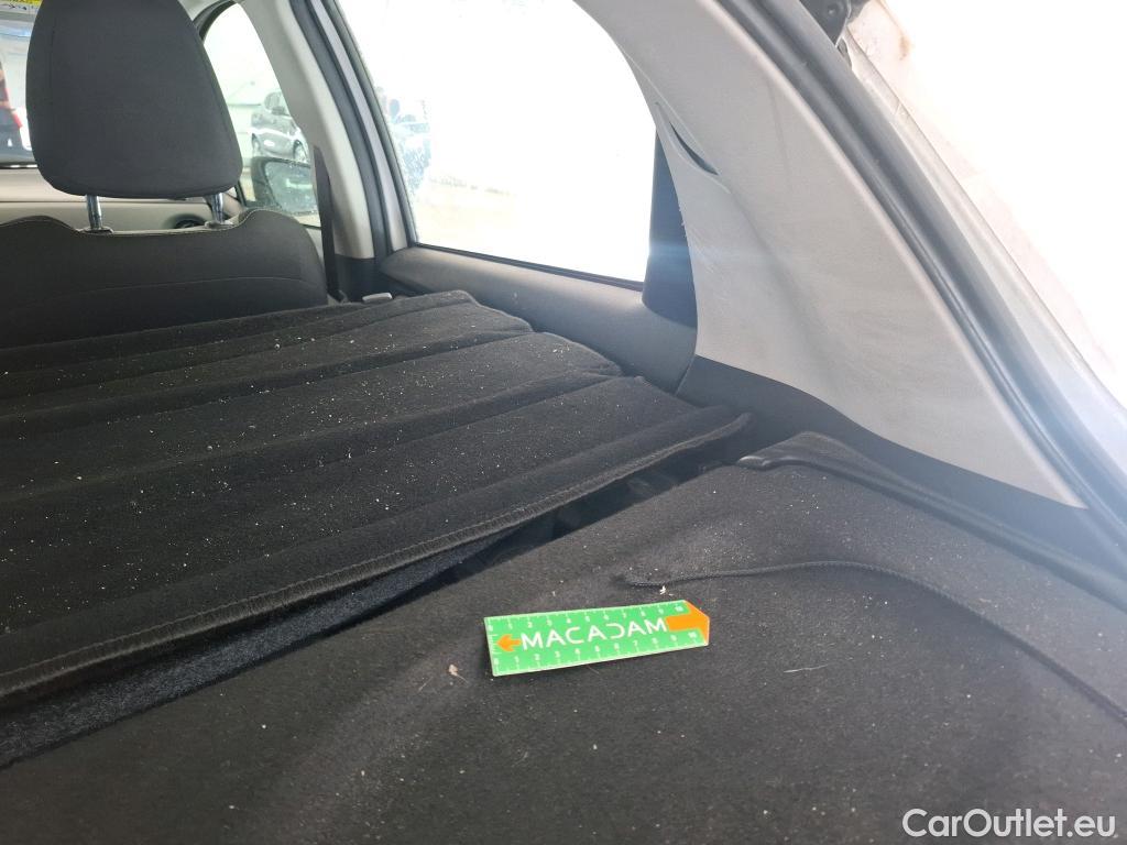  Toyota  Yaris  Hybride Affaires / 2017 / 5P / Berline 1.5 VVT-I HYBRID AUTO France Business #18