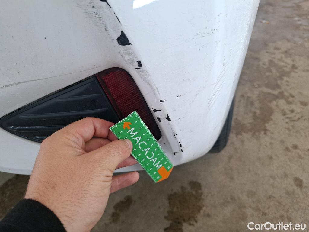  Toyota  Yaris  Hybride Affaires / 2017 / 5P / Berline 1.5 VVT-I HYBRID AUTO France Business #13