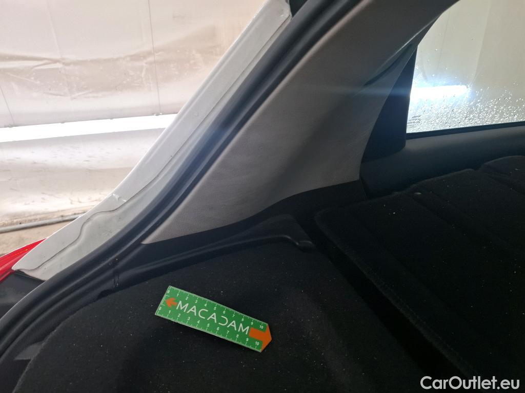  Toyota  Yaris  Hybride Affaires / 2017 / 5P / Berline 1.5 VVT-I HYBRID AUTO France Business #20