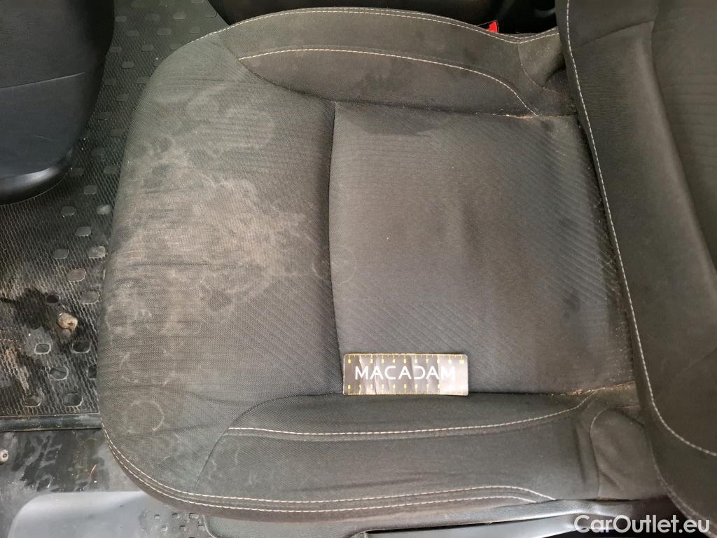  Renault  Trafic  / 2019 / 4P / Fourgon tole FG GCF L1H1 1000 Energy dCi 145 EDC (Ex 466H) / VH CHEZ TEA #22